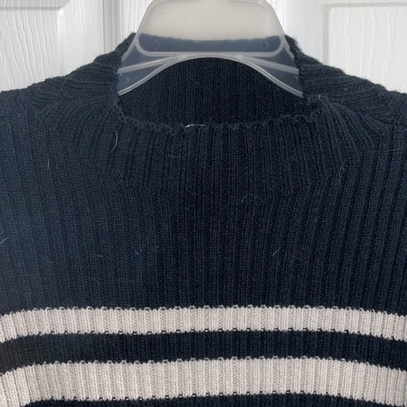 Cropped sweater - Picture 4 of 5